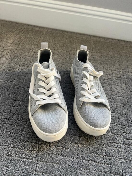 Shoes - Light gray comfort tennis shoes